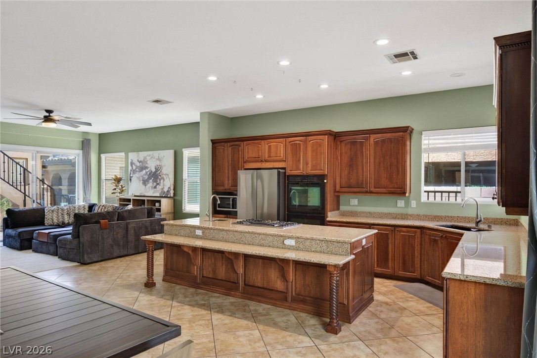 1020 Via Gallia Street Property Photo 7