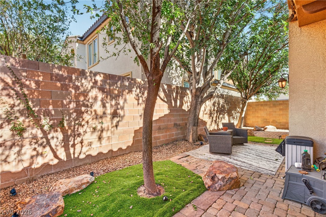 1020 Via Gallia Street Property Photo 38