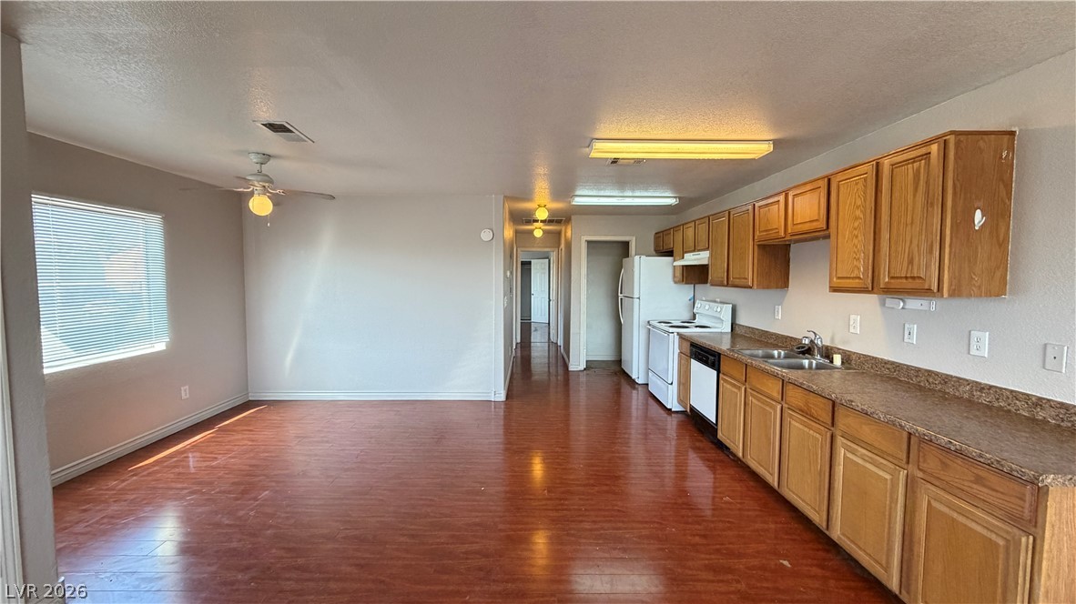 2001 Winwood Street 201c Property Photo 6