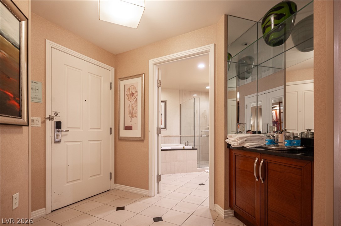 135 East Harmon Avenue 1017 Property Photo 22