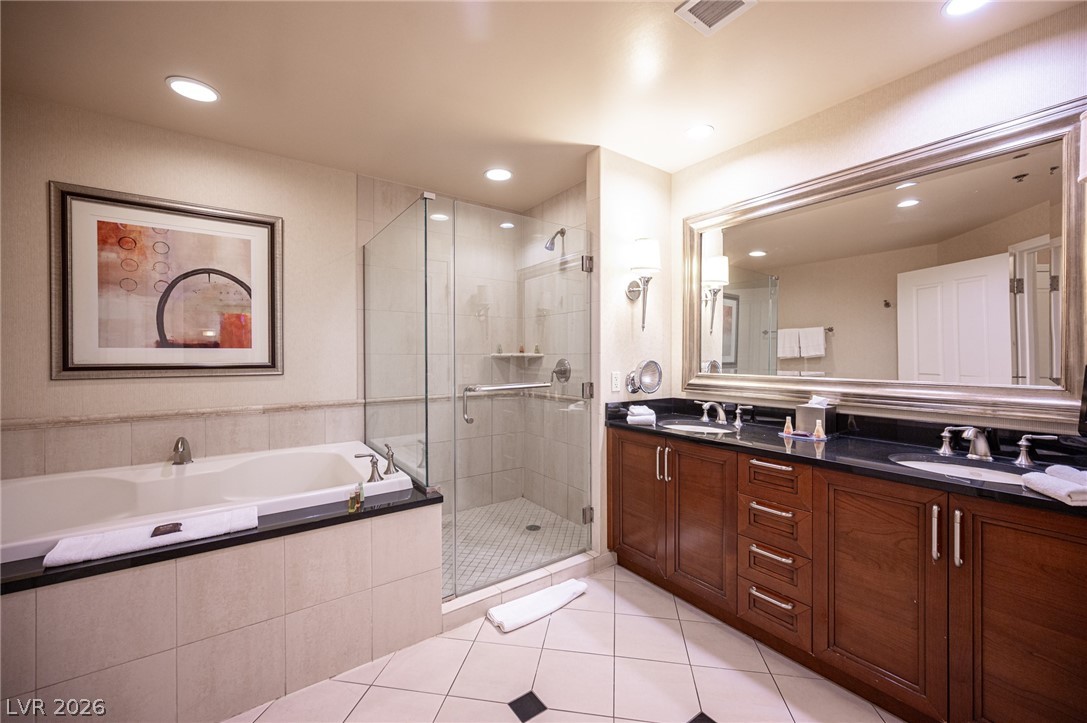 135 East Harmon Avenue 1017 Property Photo 23