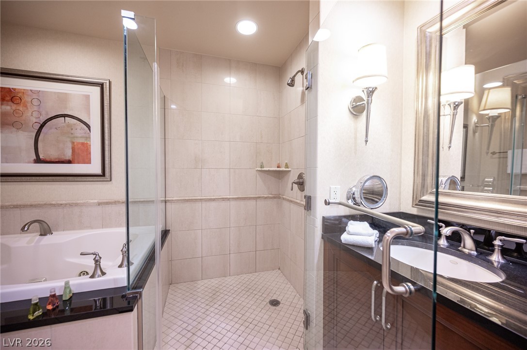 135 East Harmon Avenue 1017 Property Photo 26
