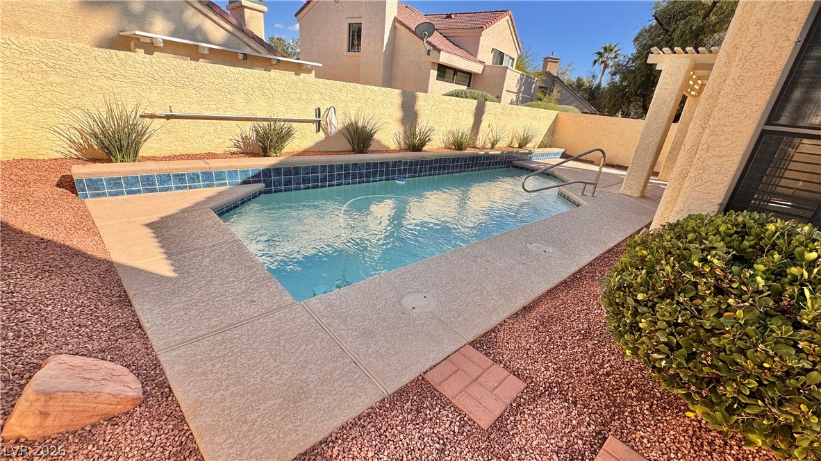 5236 Crooked River Circle Property Photo 3