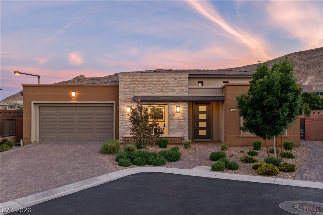 6881 Wood Clover Court Property Photo 5
