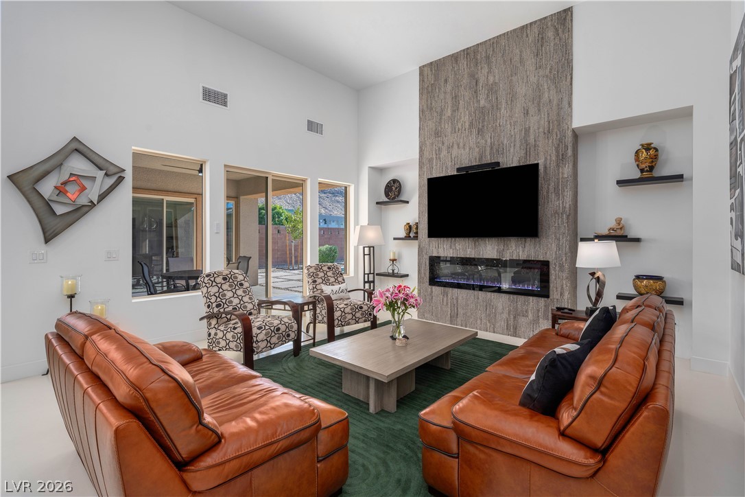 6881 Wood Clover Court Property Photo 13