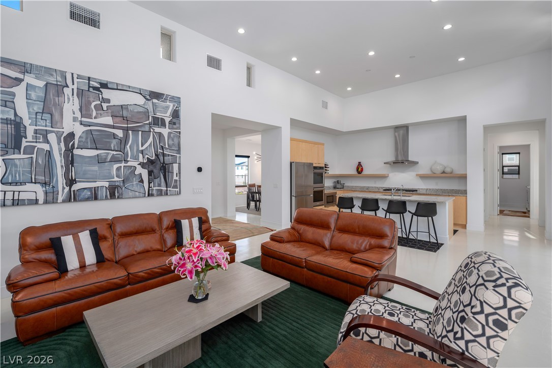 6881 Wood Clover Court Property Photo 14