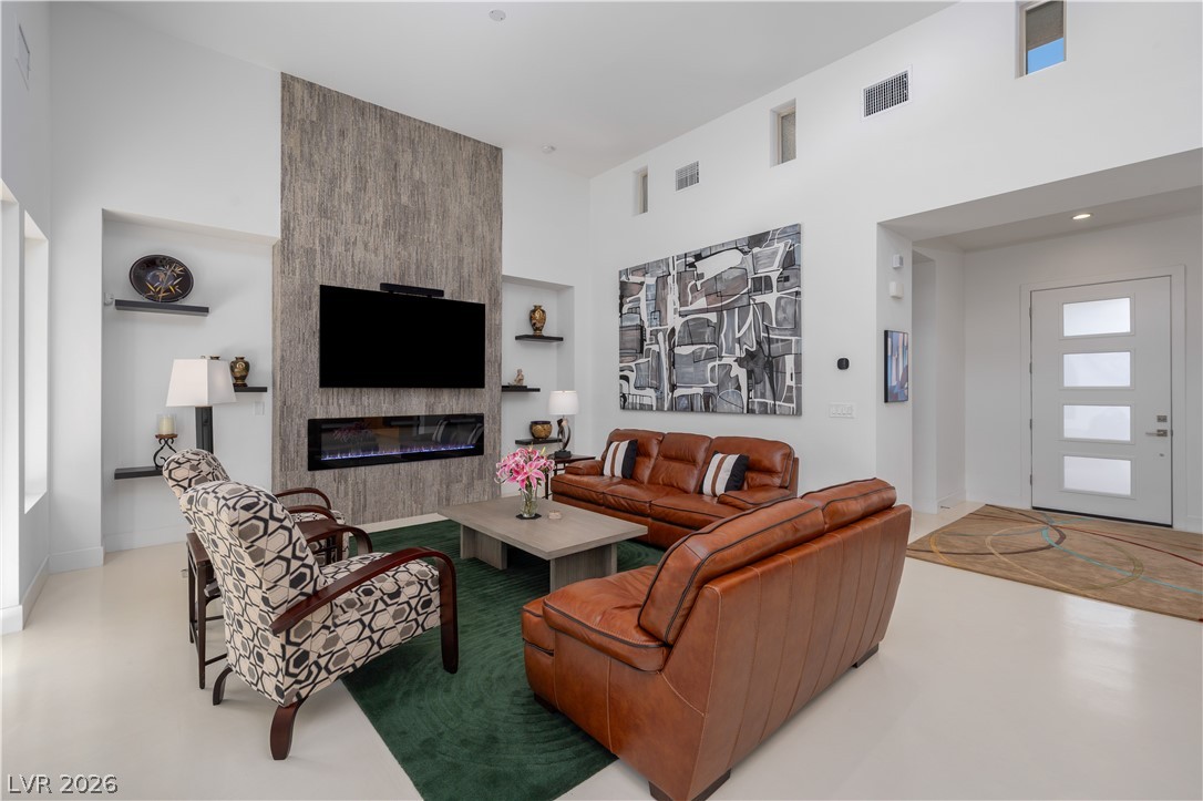 6881 Wood Clover Court Property Photo 15