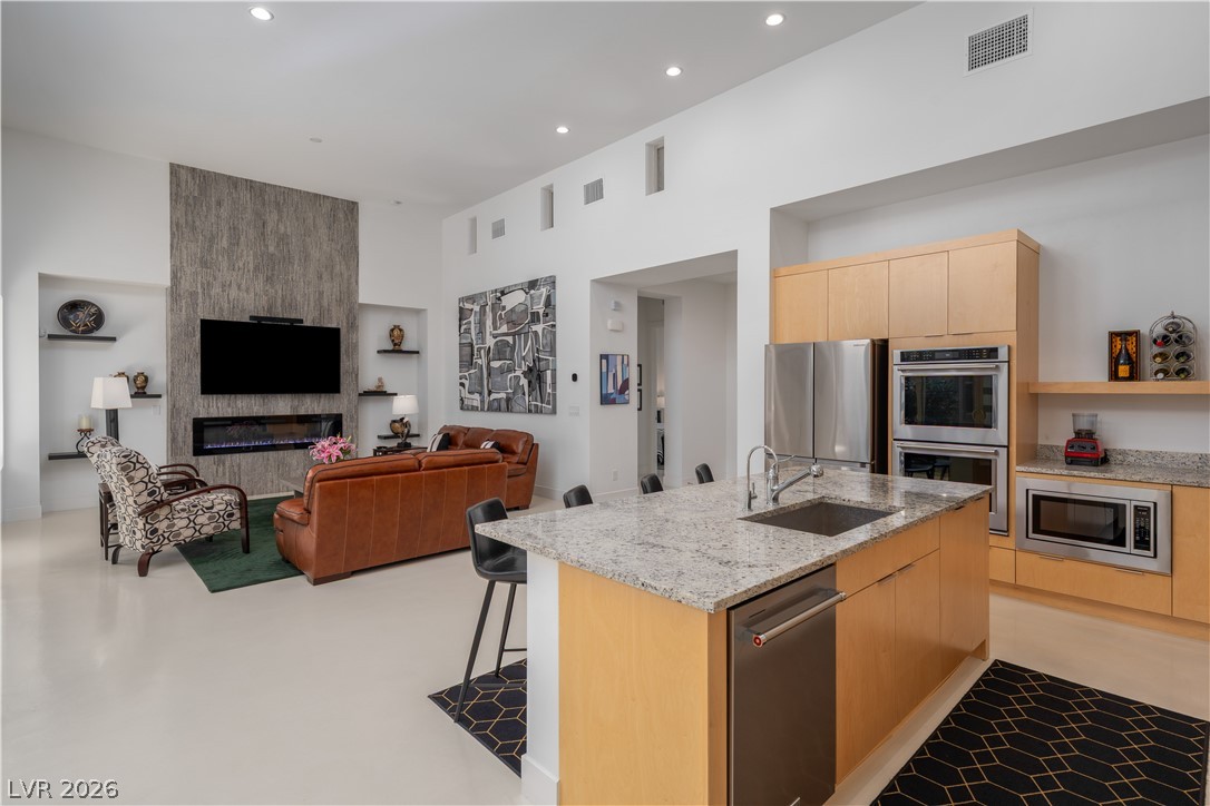 6881 Wood Clover Court Property Photo 17