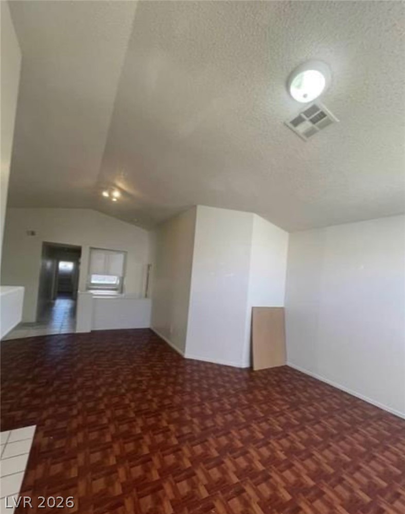 9820 Cross Creek Way Property Photo 7
