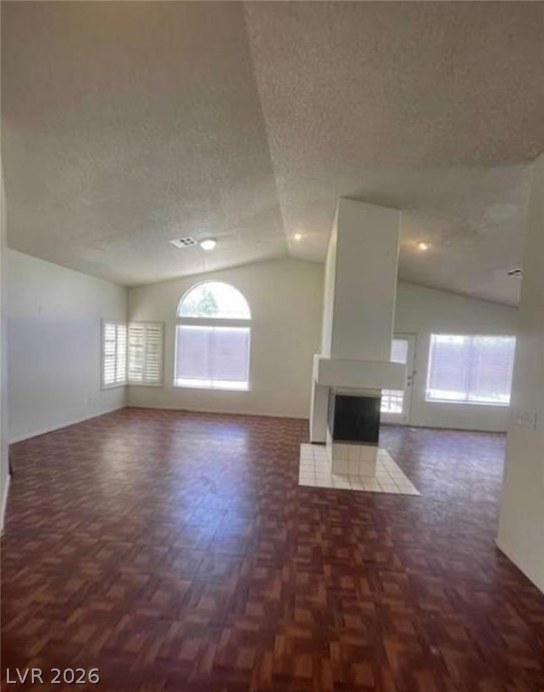 9820 Cross Creek Way Property Photo 9