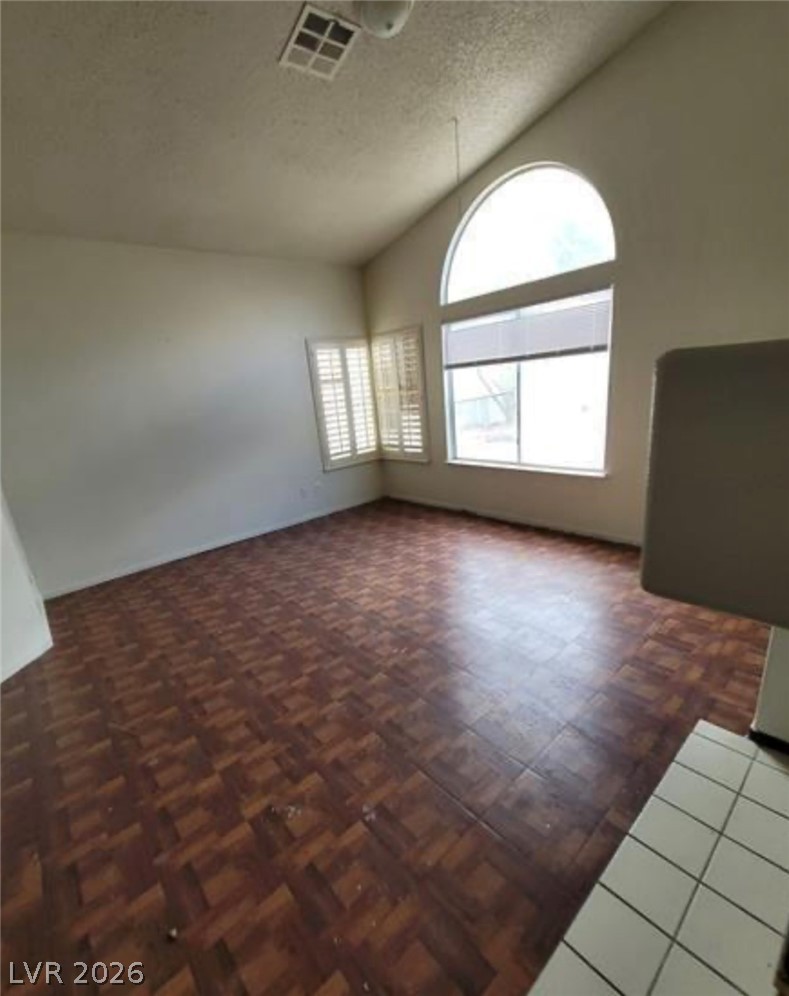 9820 Cross Creek Way Property Photo 10