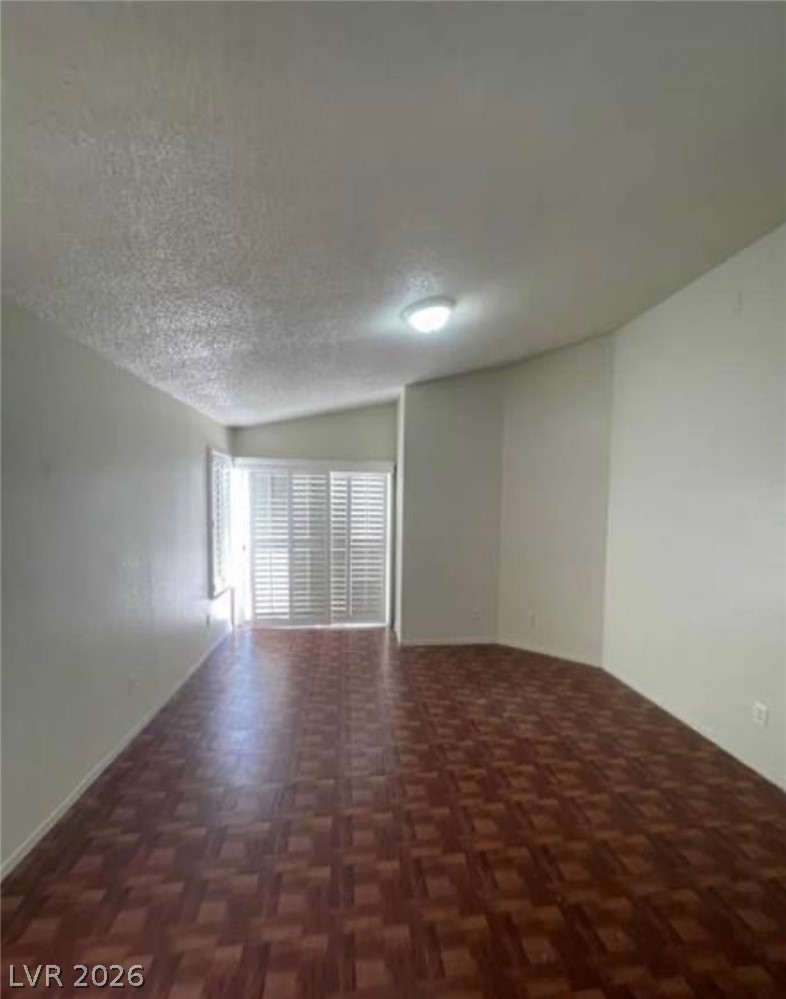 9820 Cross Creek Way Property Photo 18