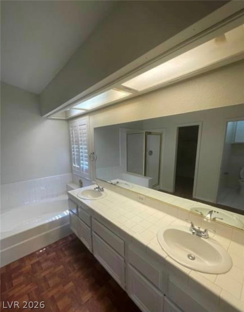9820 Cross Creek Way Property Photo 23