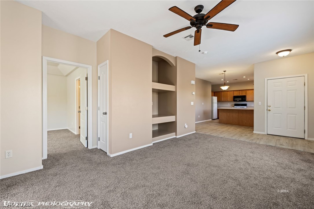 724 Hardy Way E Property Photo 3