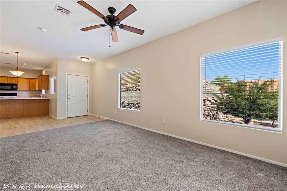 724 Hardy Way E Property Photo 4