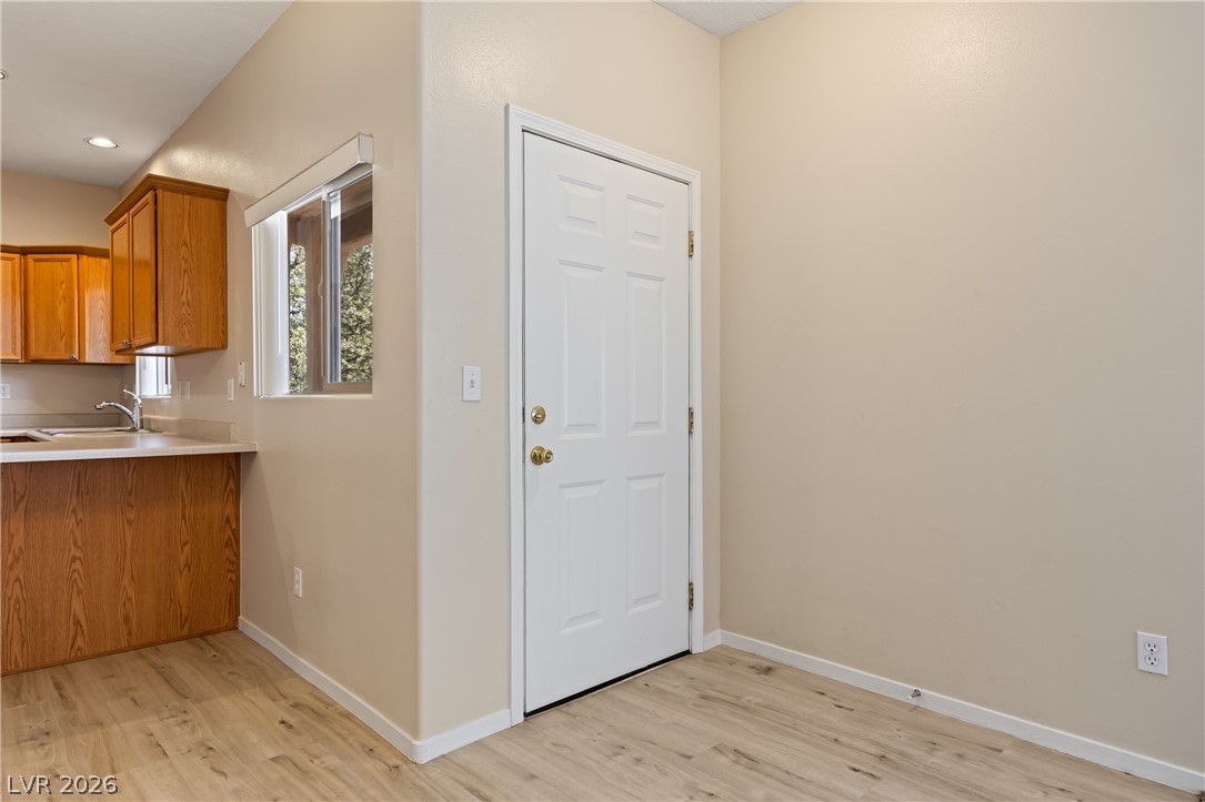 724 Hardy Way E Property Photo 8