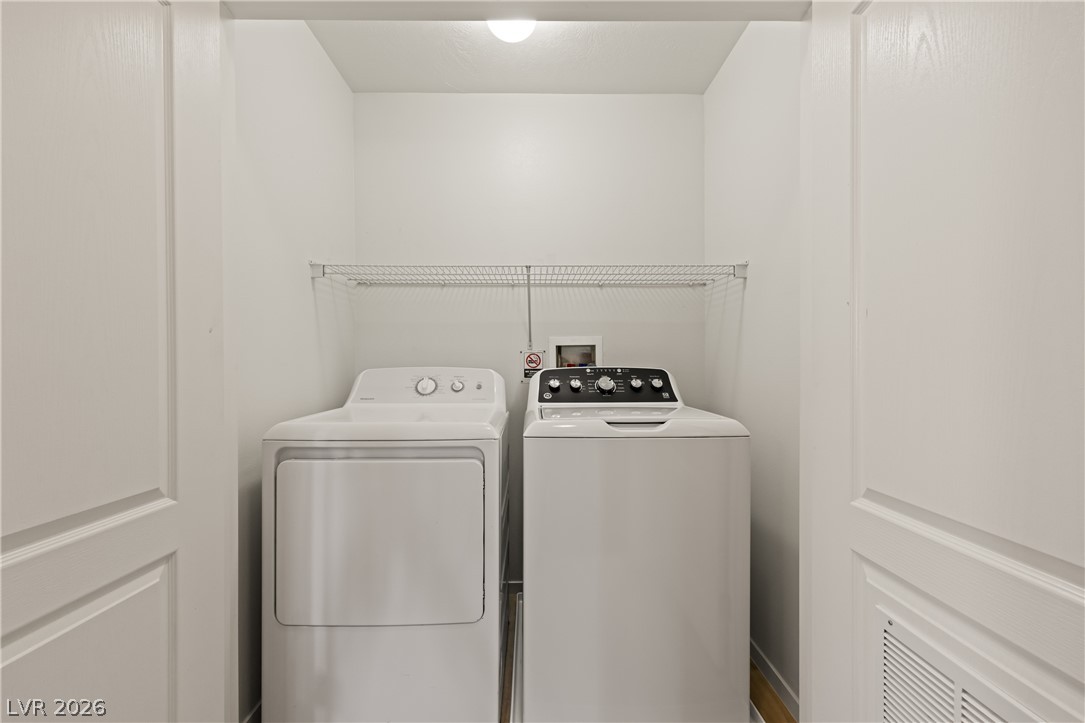724 Hardy Way E Property Photo 13