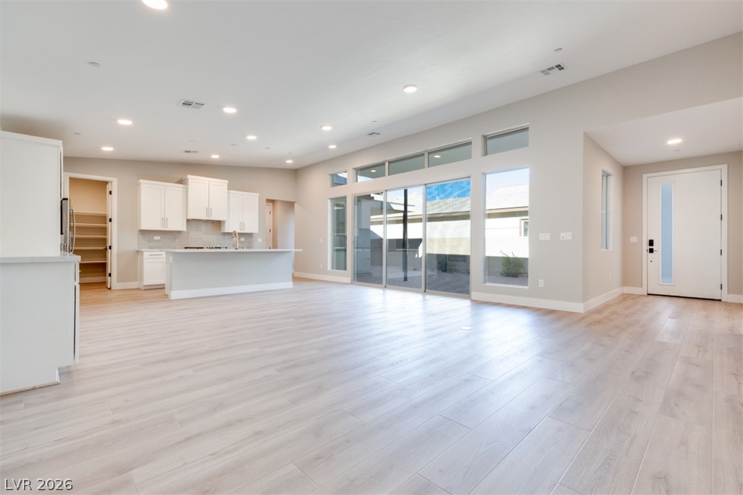 1030 Soaring Sage Avenue Property Photo 8