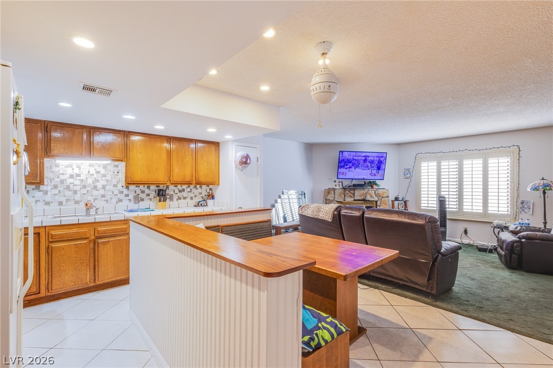 5468 South Maryland Parkway Property Photo 7