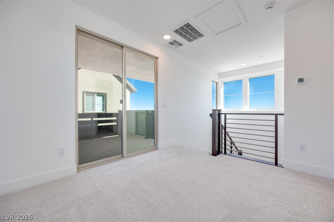 1040 Soaring Sage Avenue Property Photo 18
