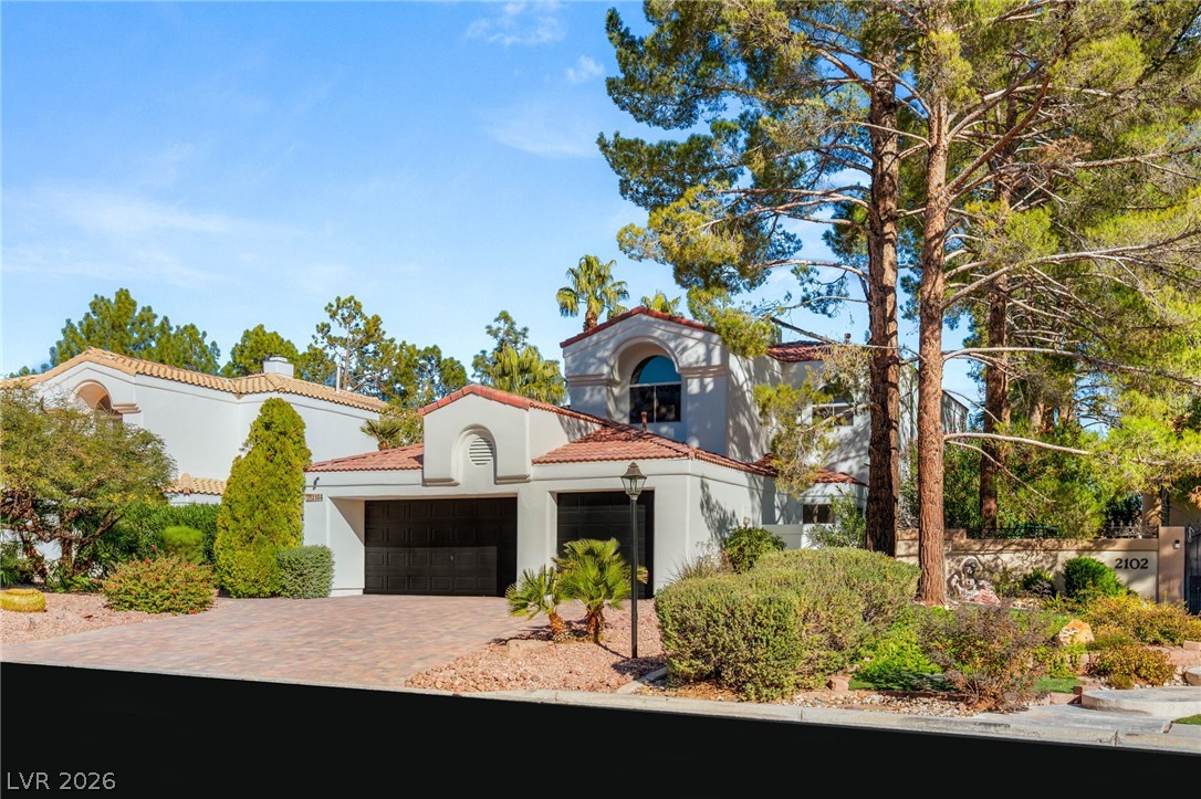 2104 Inverness Drive Property Photo 1