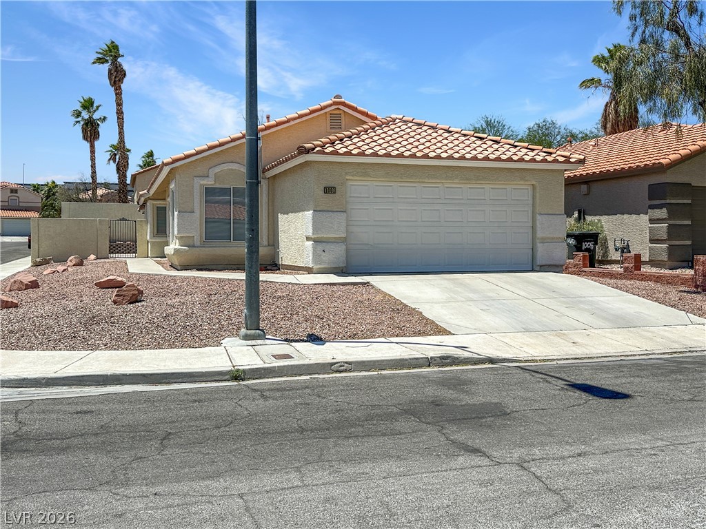 1001 Transom Drive Property Photo 4