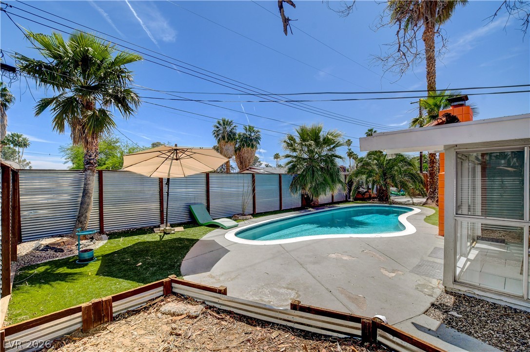 1995 Caballero Way Property Photo 32