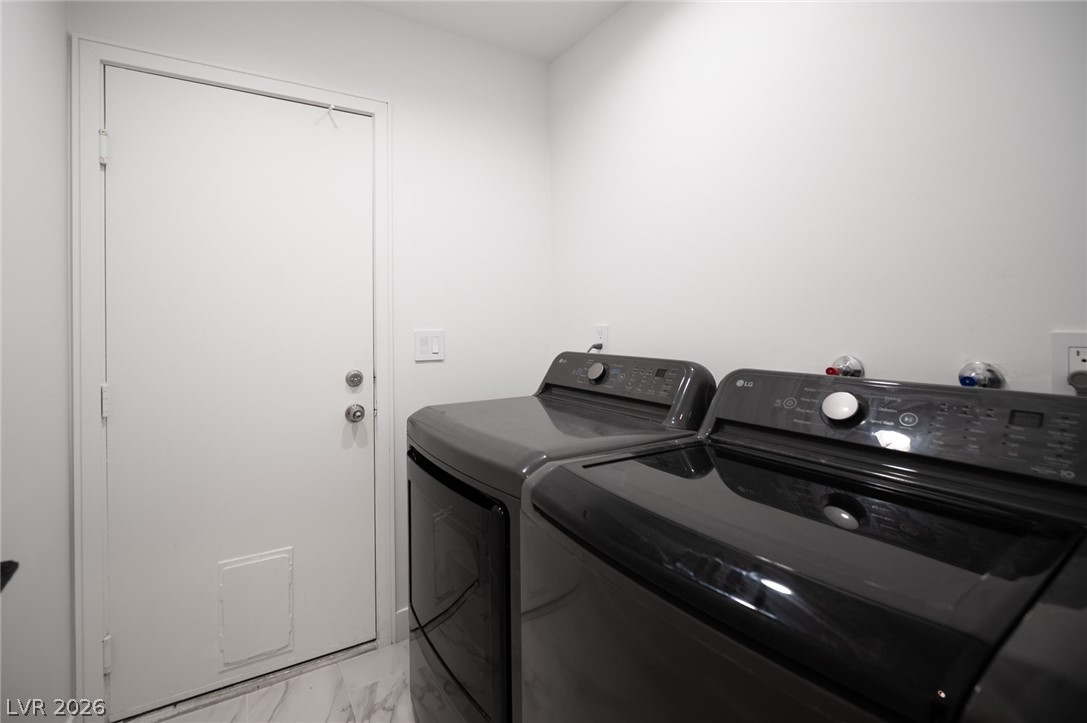 3139 Regal Oak Drive Property Photo 45