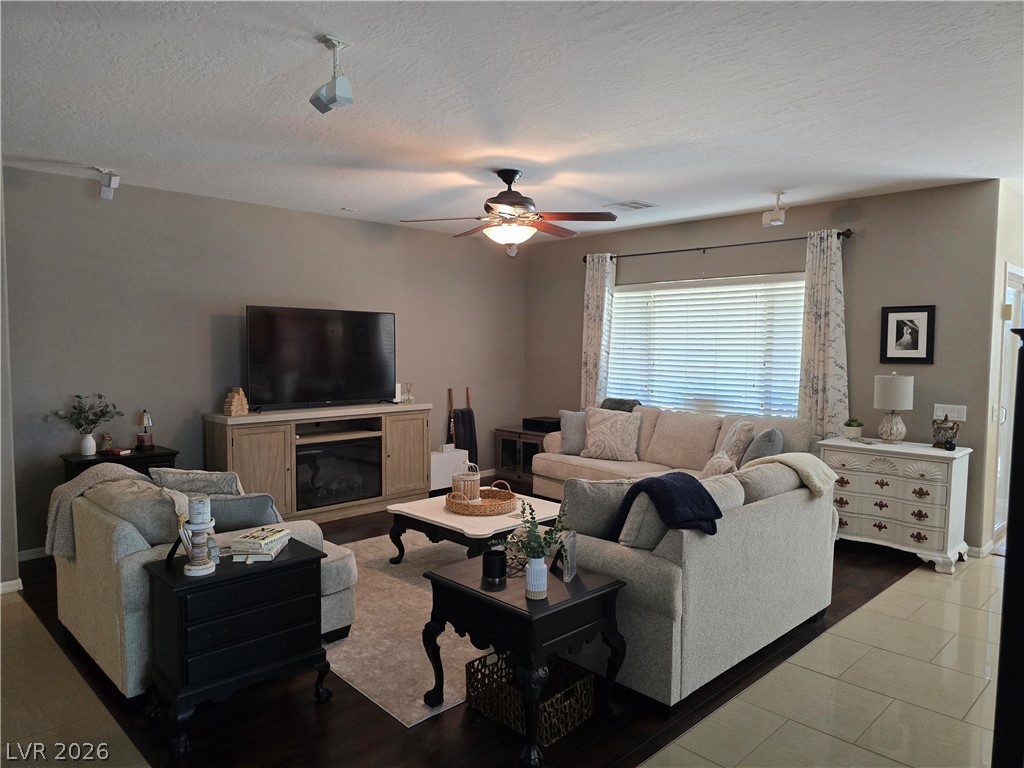 5992 Quintillion Avenue Property Photo 5