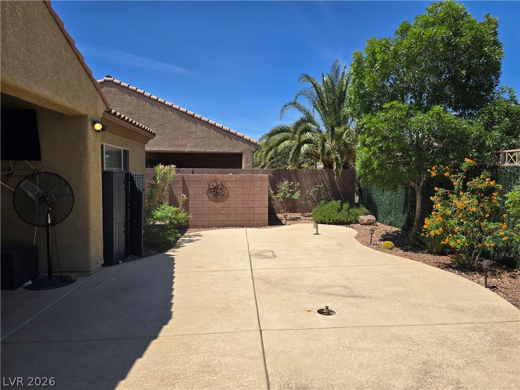 5992 Quintillion Avenue Property Photo 20