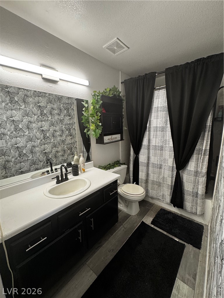 554 Roxella Lane B Property Photo 11
