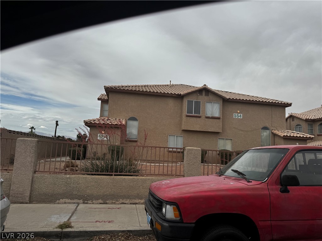 554 Roxella Lane B Property Photo 24