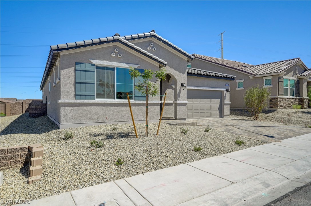 1021 Venice Avenue Property Photo 1