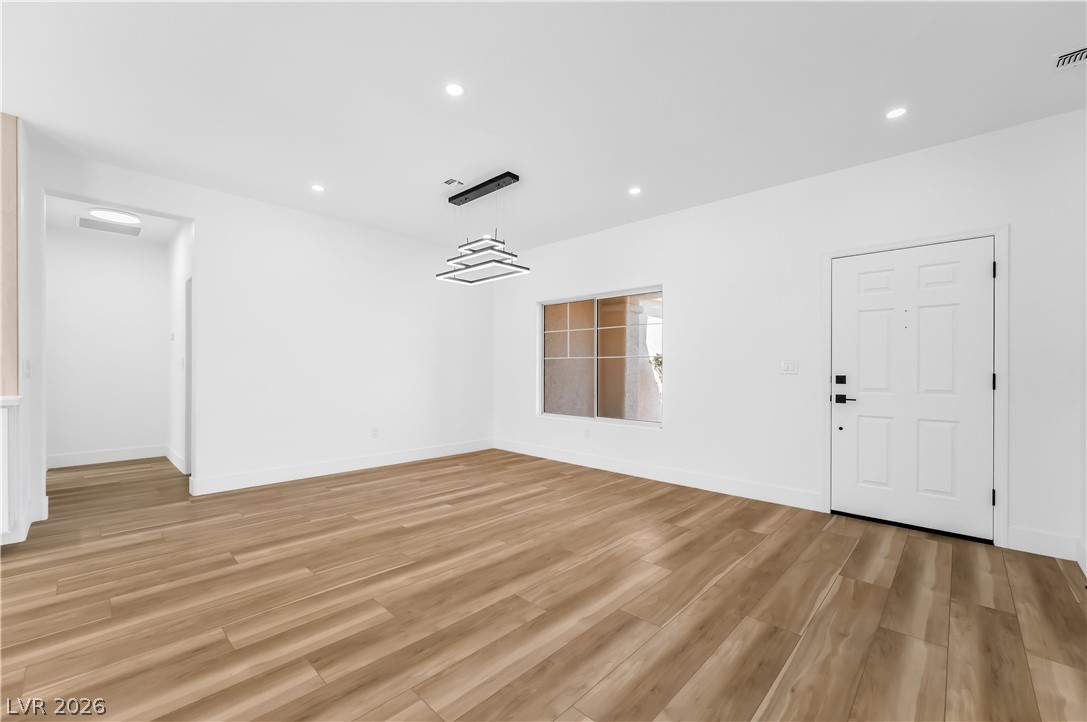 2537 Terrytown Avenue Property Photo 8