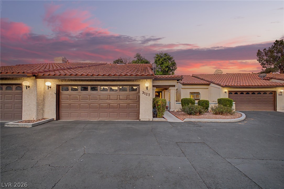 3127 La Mancha Way Property Photo 1