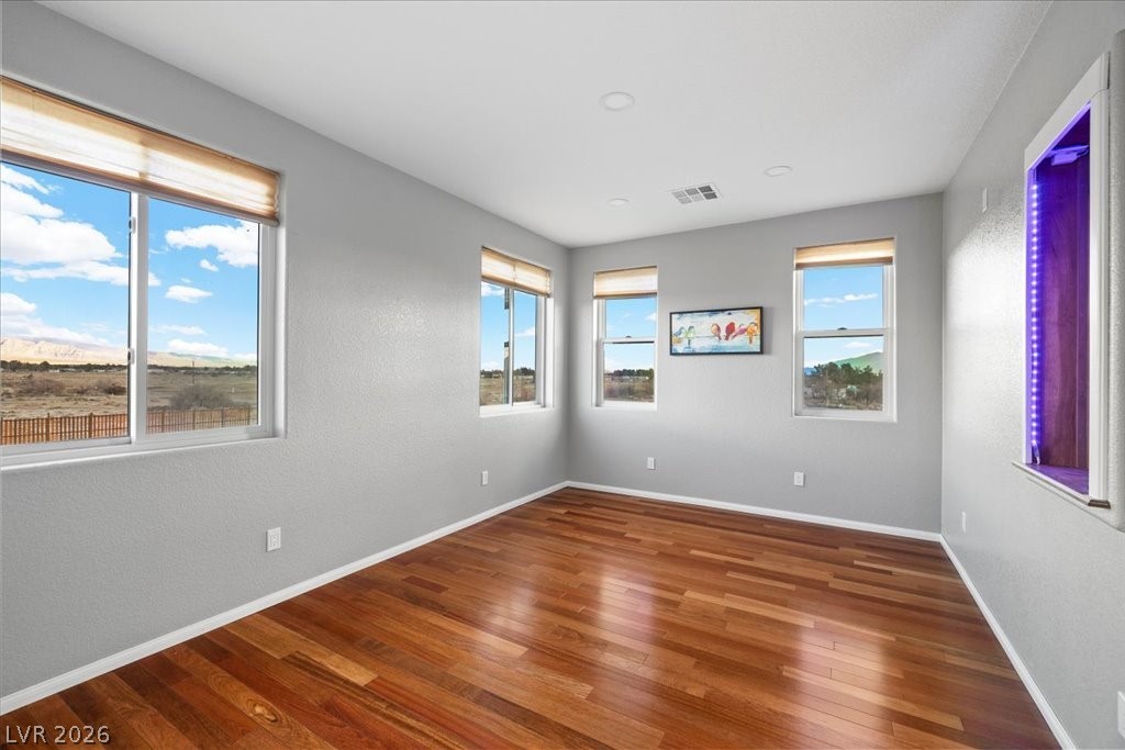 2590 Luke Street Property Photo 27