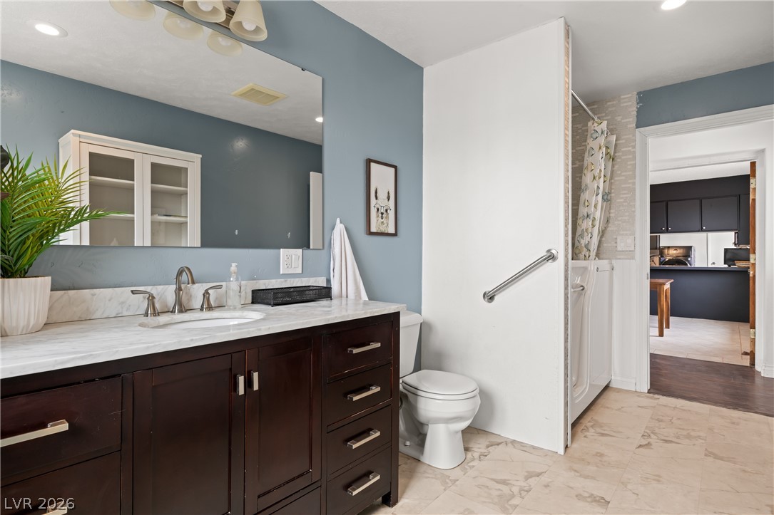 2210 Tank Road Property Photo 15