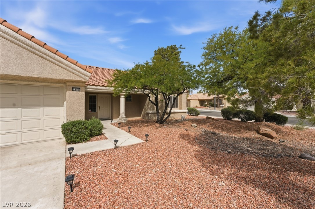 2809 Tumble Creek Court Property Photo 3