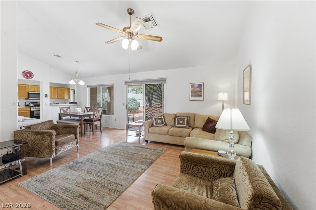 2809 Tumble Creek Court Property Photo 13
