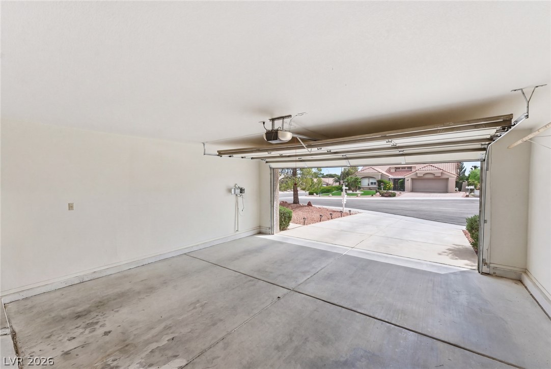 2809 Tumble Creek Court Property Photo 33