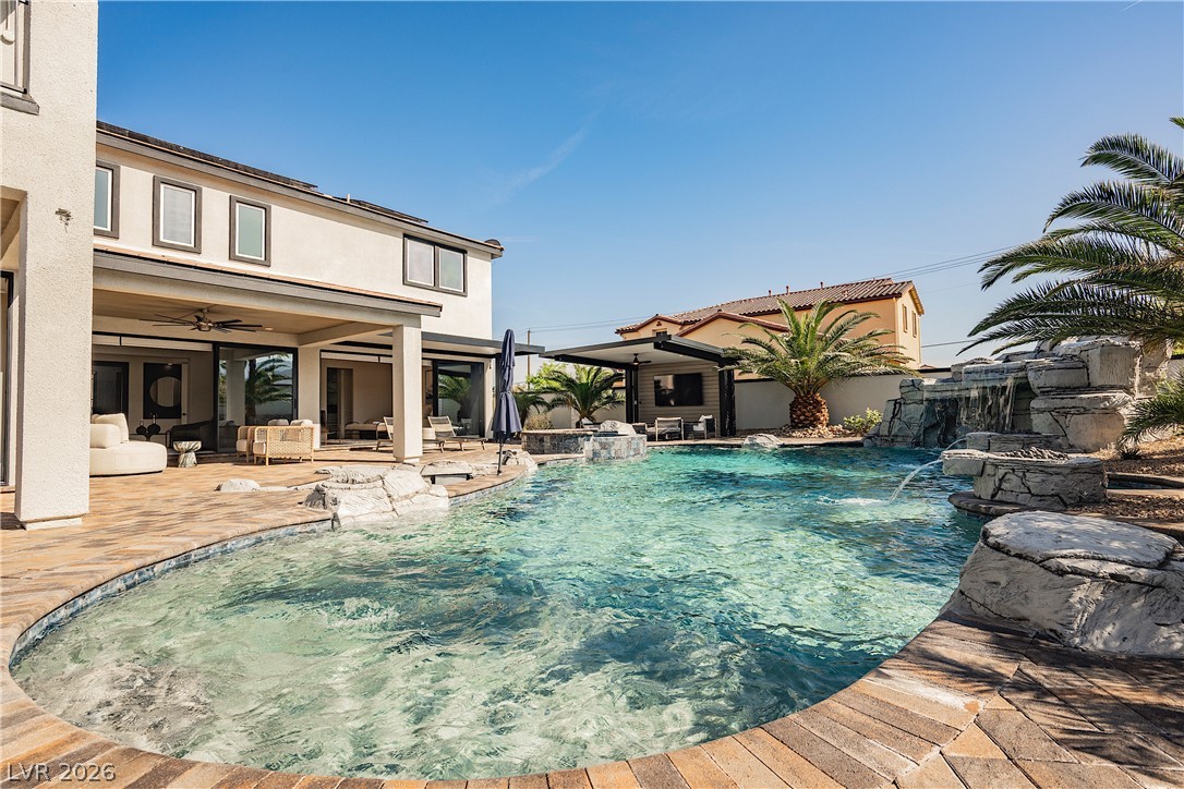 6055 Gabrielle Carol Court Property Photo 4