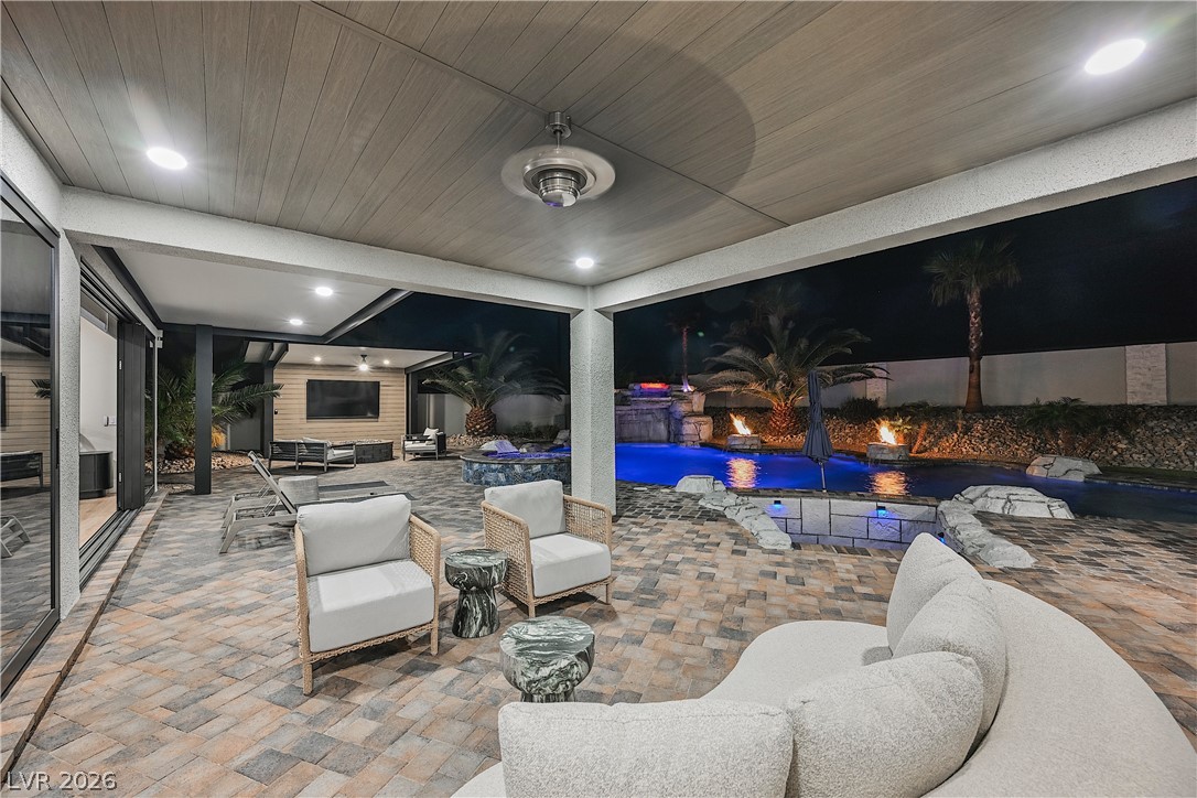 6055 Gabrielle Carol Court Property Photo 7