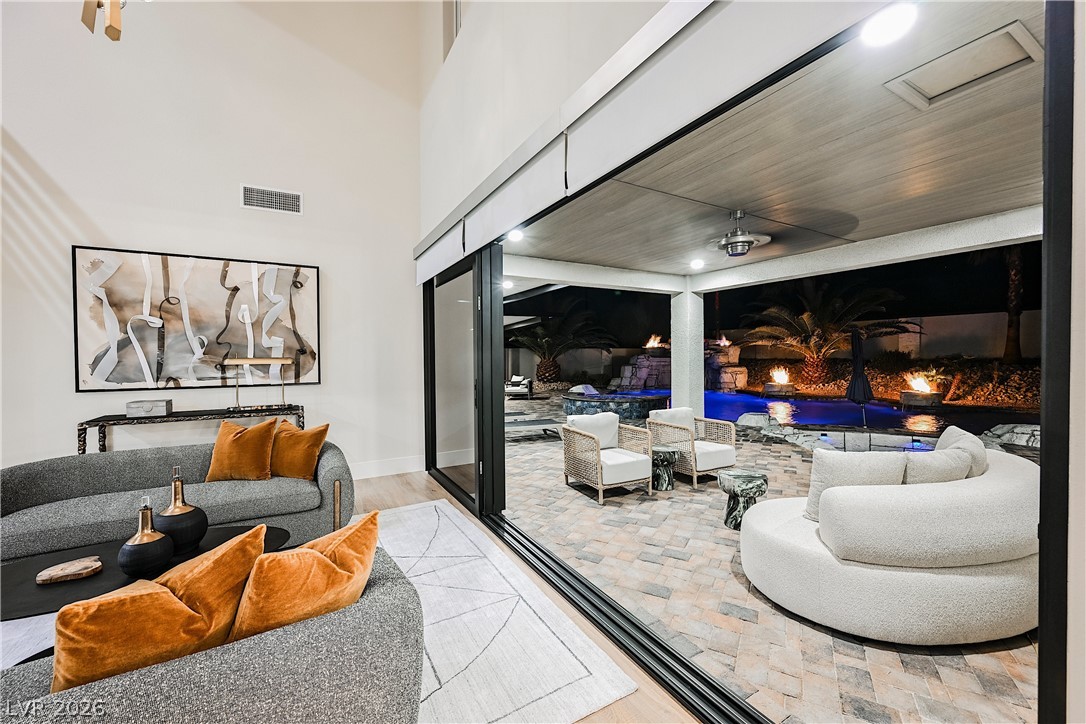 6055 Gabrielle Carol Court Property Photo 13
