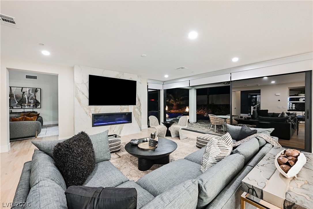 6055 Gabrielle Carol Court Property Photo 15
