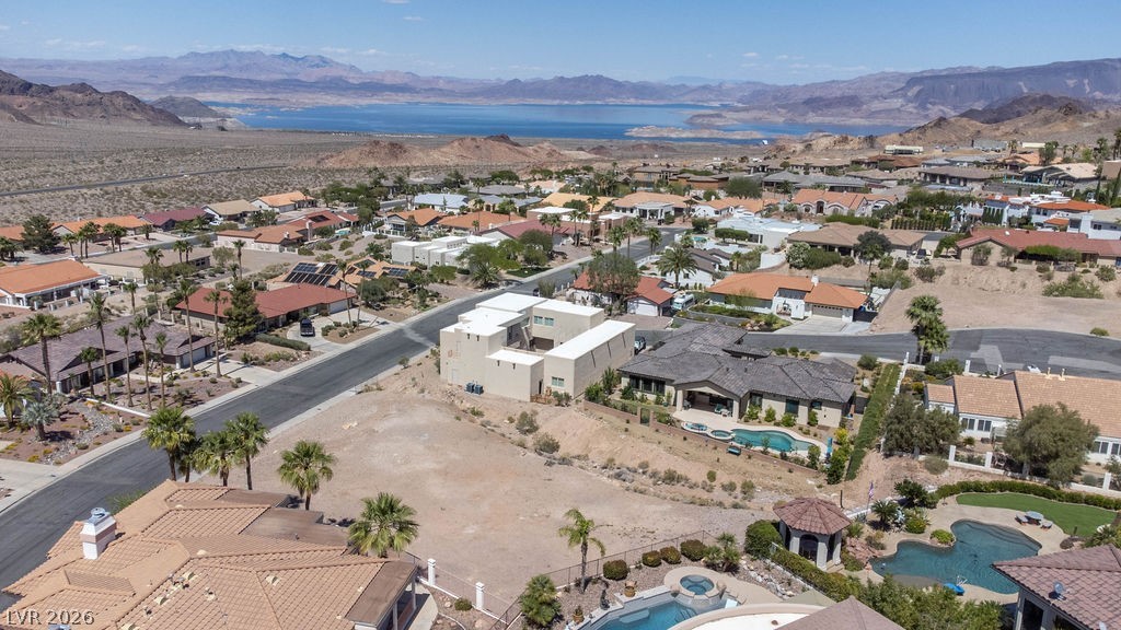 929 Vista Lago Way Property Photo 4