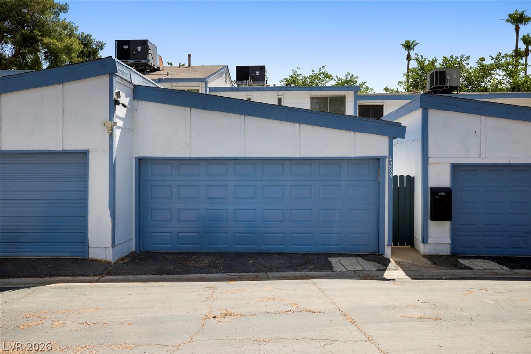 4288 Kona Coast Way Property Photo 1