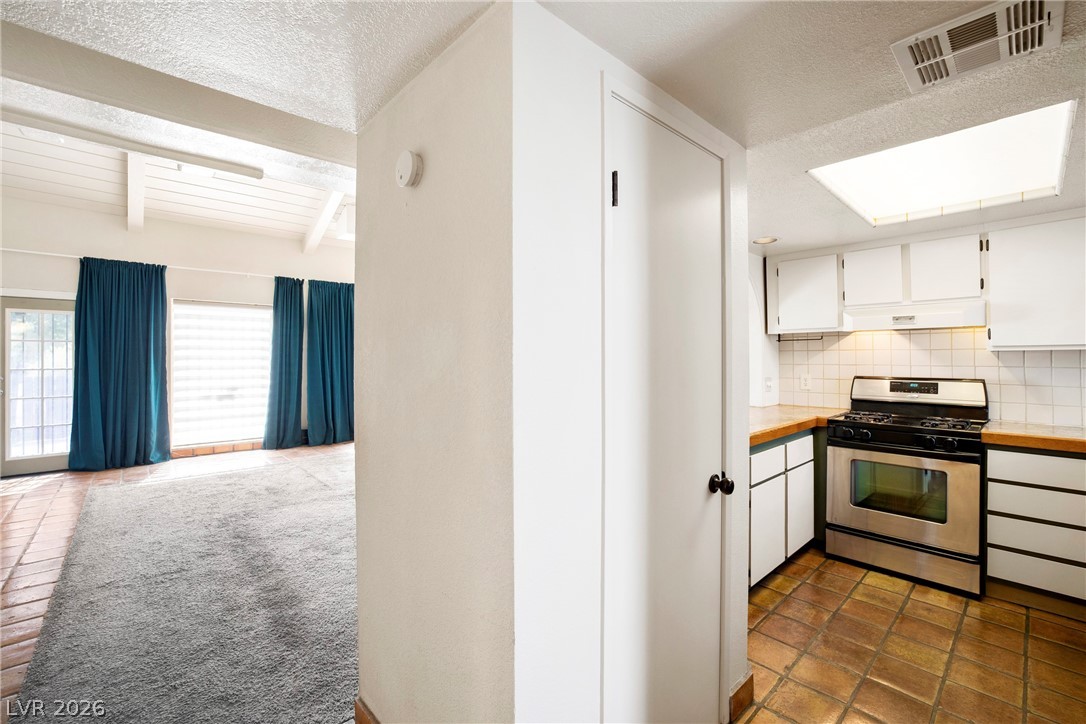 4288 Kona Coast Way Property Photo 10