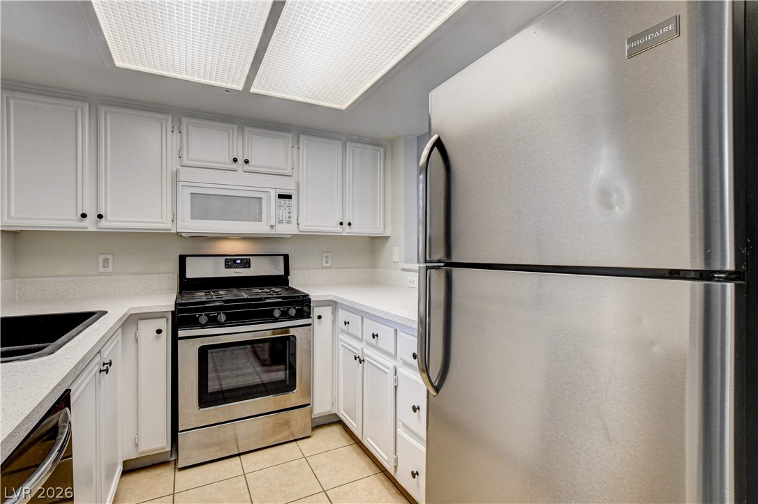 1908 Desert Falls Court 101 Property Photo 10