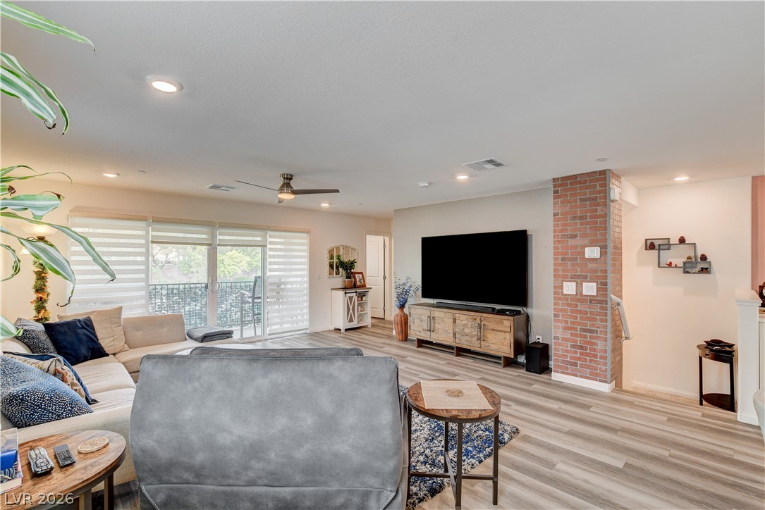 3715 Brilliant Sunset Street Property Photo 7