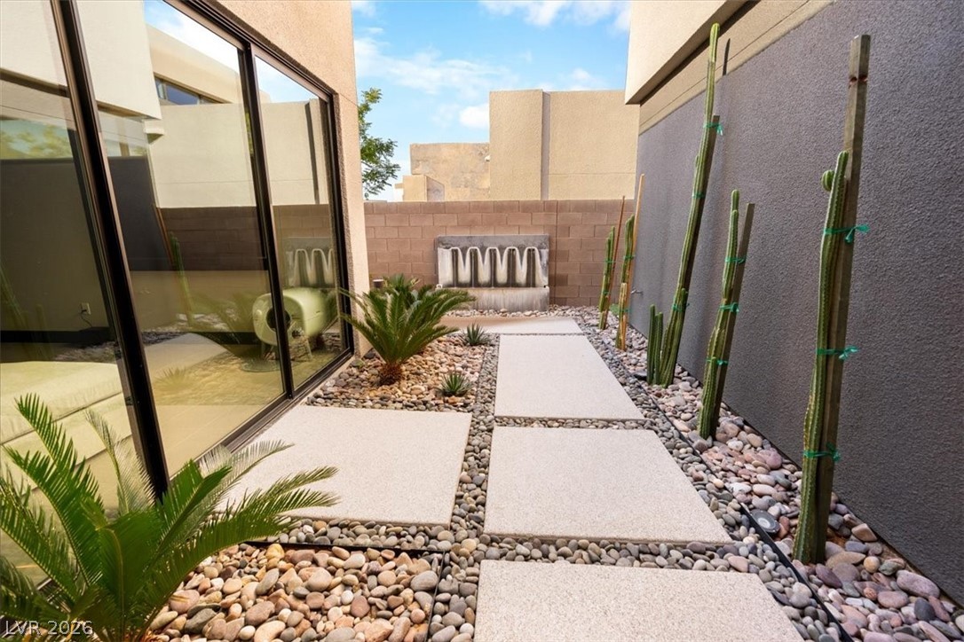 12 Falling Canyon Court Property Photo 15
